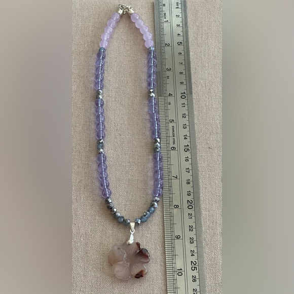 20 inch Jade and Lavender Amethyst bead Necklace - Picture 10 of 11